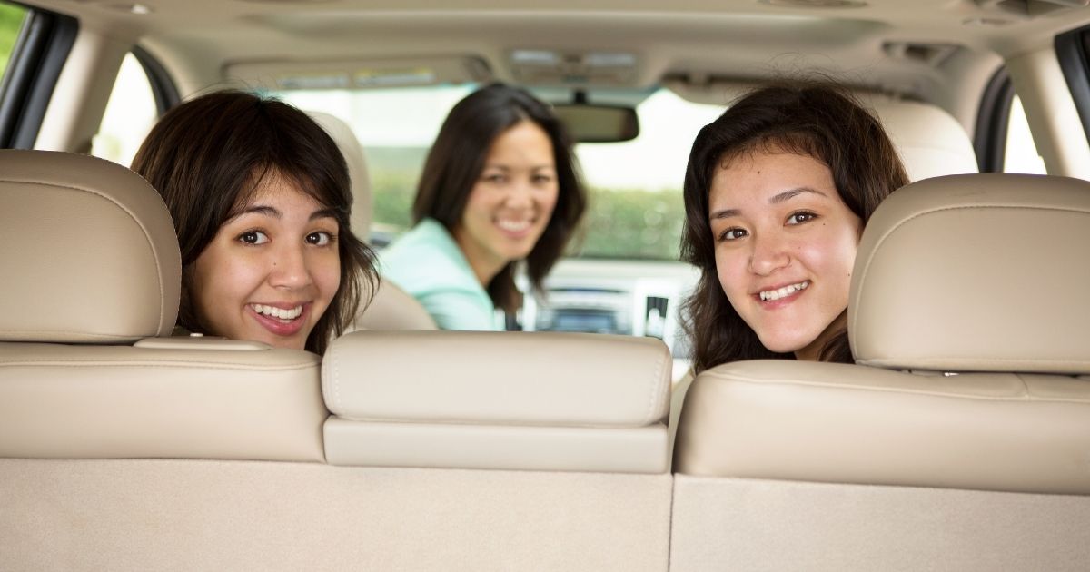 Tips To Bond With Your Teenage Daughter